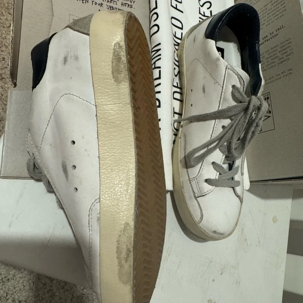 Golden Goose size 5 only used 2 or 3 times - Picture 5 of 5